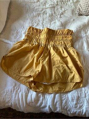 FREE PEOPLE MOVEMENT The Way Home Marigold High Rise Lined Gym Shorts Medium